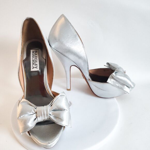 Badgley Mischka Shoes - Badgely Mischka D'Orsay Formal Silver Leather Sole Open Toe Bow Heels 6.5 Pumps